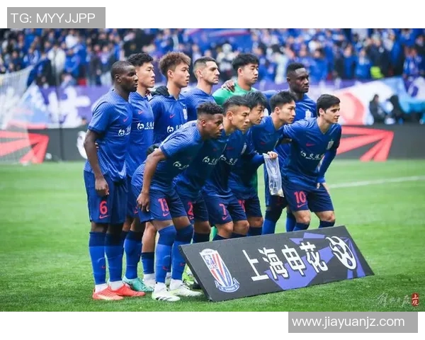 上海申花足球队队员风采展现与球队未来发展展望