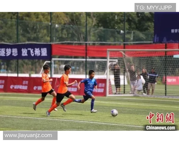 上门足球：让每个家庭都能享受激情四溢的足球乐趣与互动体验